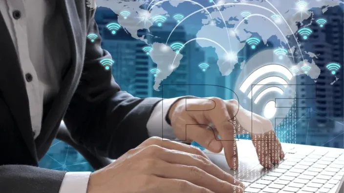 Seguridad y manejo de información en enlaces dedicados con distintos tipos de IP
