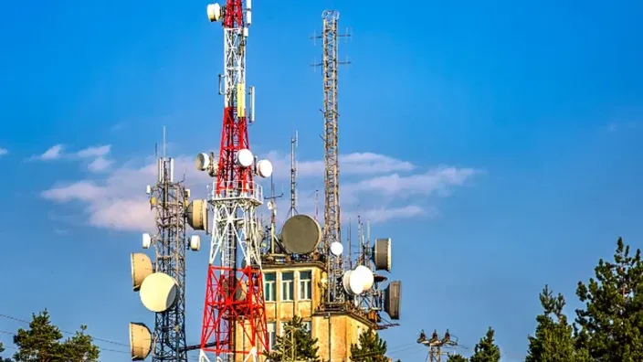 Radioenlace vs Fibra Óptica (I) Instalación